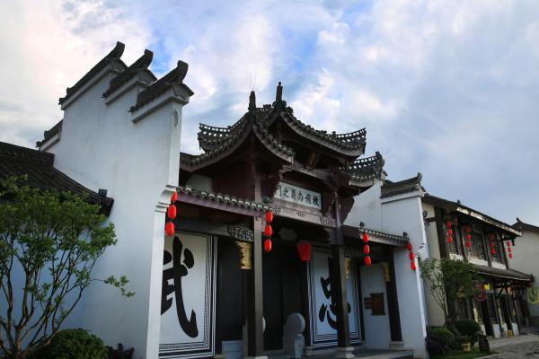 1万份免单套餐、10万份周边,游戏史上最大喂饭行动1月26日开启